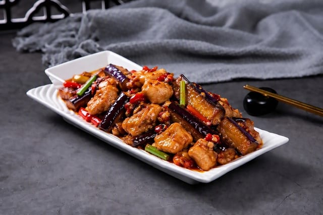 Chicken with Eggplant鱼香茄子鸡.