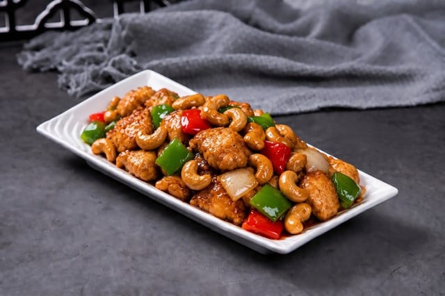 (L) Cashew Chicken 腰果鸡丁.