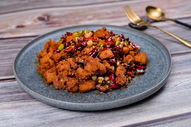 Chongquing Spicy Chicken辣子鸡.