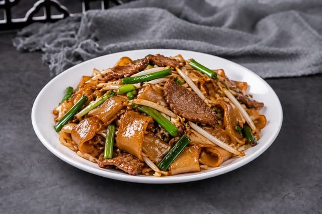 Chow Fun 干炒河粉.