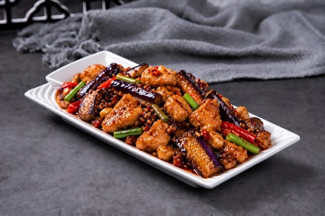 (L) Chicken with Eggplant鱼香茄子鸡.