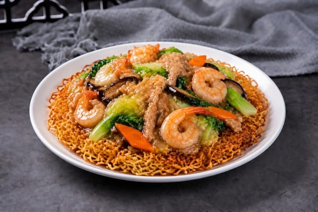 Crispy Pan-Fried Noodles 两面黄.