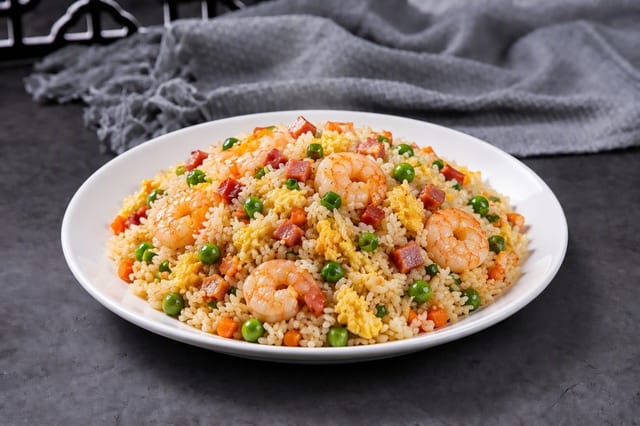 Yanzgzhou Fried Rice 扬州炒饭.